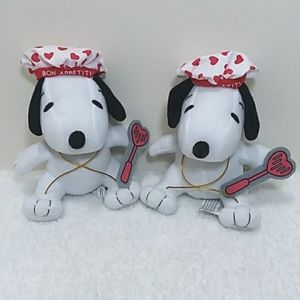 2 Snoopy Grilling Plushies